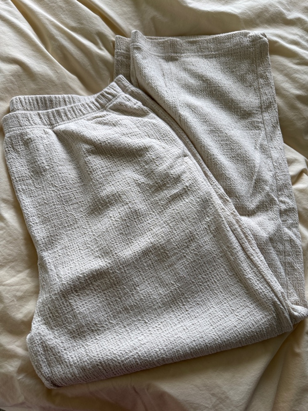 OAK + FORT Cream Textured Elastic Waist Pant